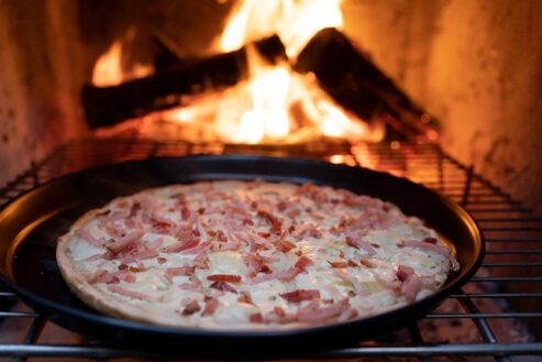 Comment chauffer une pizza surgelée sans four ?