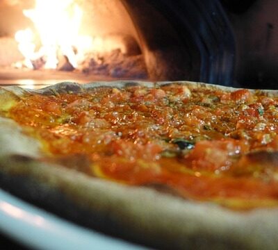 Où placer la pizza dans le four ?